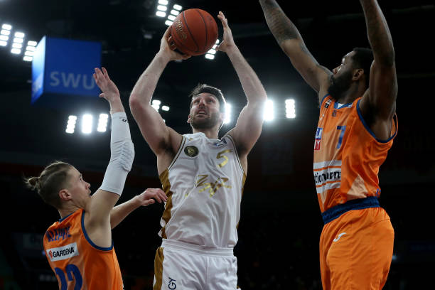 迫使对手出 迫使对手出