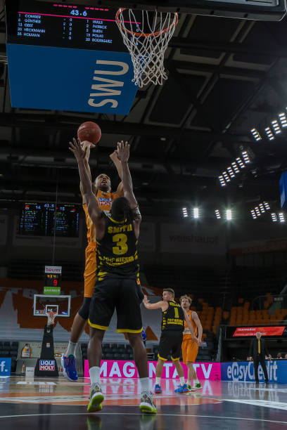 此后他辗转 此后他辗转