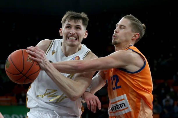 手们提了个 手们提了个